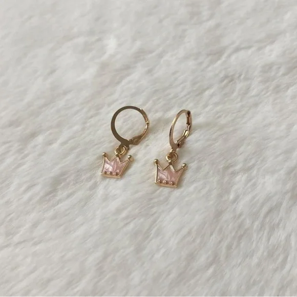 5/$15 🩷 MUST BUNDLE Gold-Tone Hoop Earrings with Pink Crown Charms - Picture 3 of 4